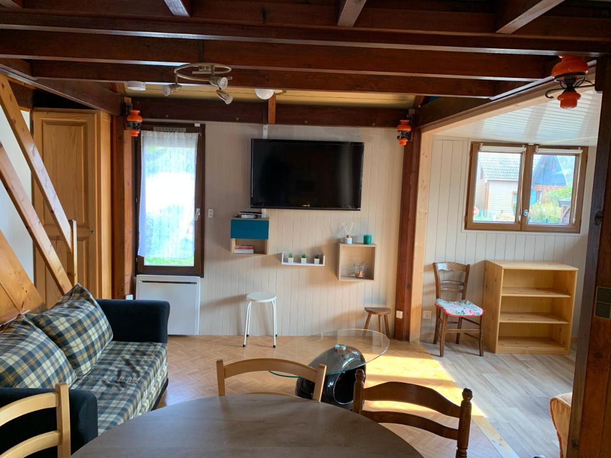 Chaleureux chalet en bord de mer Merville-Franceville-Plage Extérieur photo